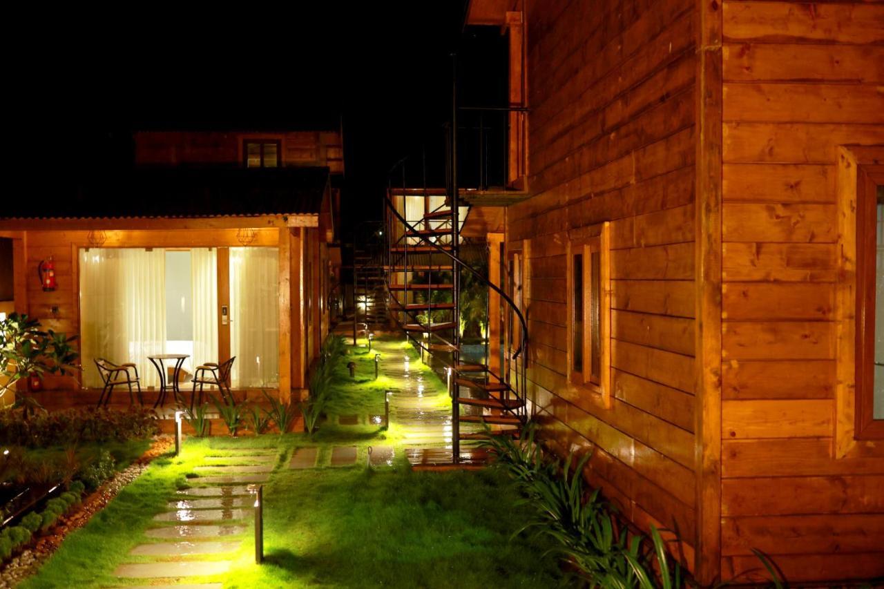 Wooden Ecr Sea Resort ปอนดิเชอรี ภายนอก รูปภาพ