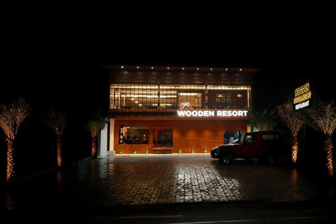 Wooden Ecr Sea Resort ปอนดิเชอรี ภายนอก รูปภาพ