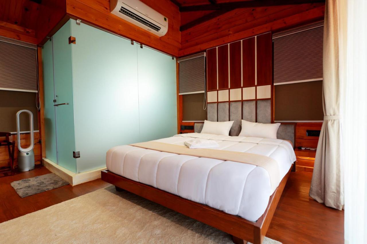 Wooden Ecr Sea Resort ปอนดิเชอรี ภายนอก รูปภาพ