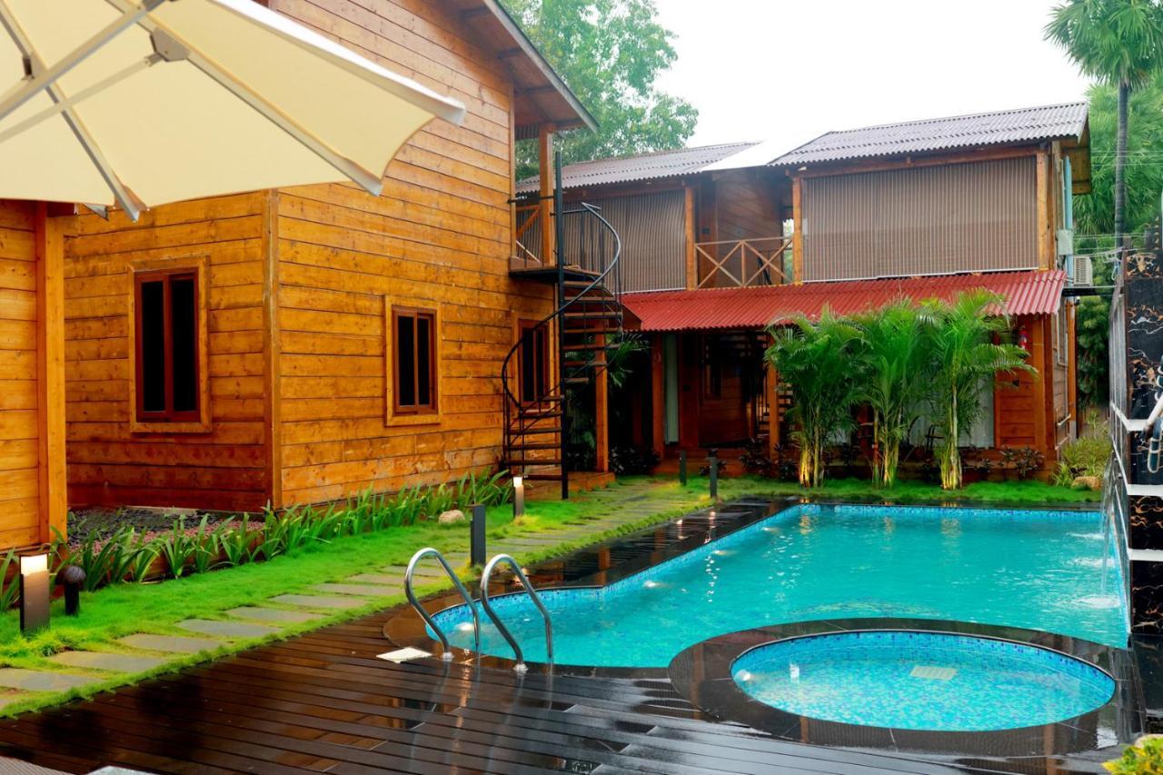 Wooden Ecr Sea Resort ปอนดิเชอรี ภายนอก รูปภาพ
